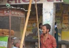 कायमगंज: यात्री प्रतीक्षालय बना अतिक्रमण का अड्डा, बदहाल व्यवस्था पर सवाल