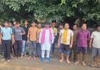 Kasganj news तराई क्षेत्र के गांवों में लोगों से मुलाकात कर ठा.धीरेन्द्र तोमर ने जाना उनका हाल