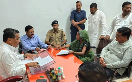 मैनपुरी में मंत्री जयवीर सिंह ने जन-सुनवाई में दिए सख्त निर्देश
