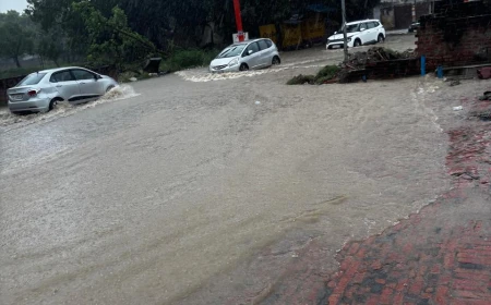 कायमगंज में 40 घंटे की मूसलाधार बारिश से जनजीवन अस्त-व्यस्त, सड़कें बनीं तालाब