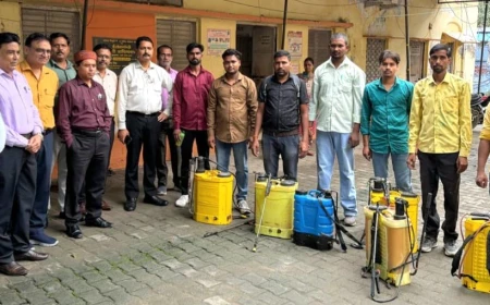 मैनपुरी में डेंगू और मलेरिया की रोकथाम के लिए सीएमओ डॉ. आर.सी. गुप्ता ने रवाना की 6  टीमें