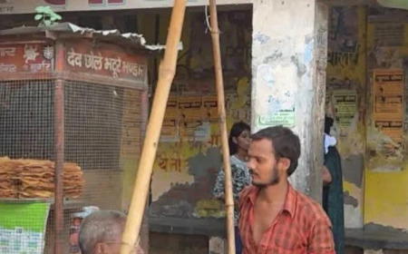 कायमगंज: यात्री प्रतीक्षालय बना अतिक्रमण का अड्डा, बदहाल व्यवस्था पर सवाल