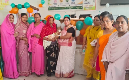 Kasganj news सेवा संकल्प अभियान के तहत आंगन मिलन उत्सव आयोजित, आंगनबाड़ी कार्यकर्ताओं का हुआ सम्मान