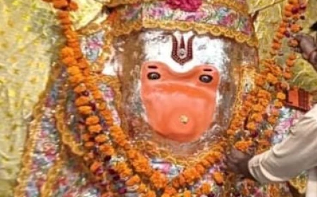 फर्रुखाबाद में बड़े बूढ़े हनुमान जी वार्षिक उत्सव और बुड्ढवा मंगल की शुरुआत