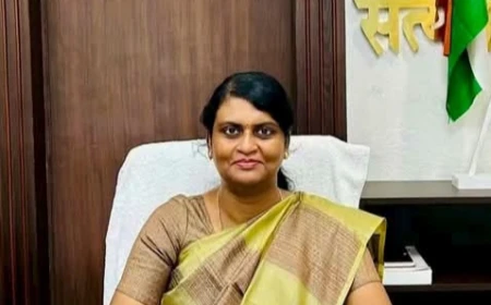 एटा डीएम अरविंद सिंह का तबादला अरुनमोली बनी डीएम