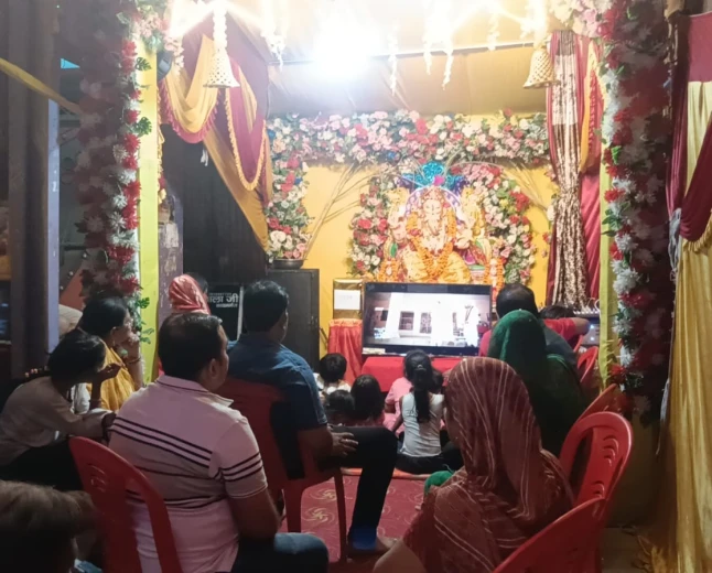 कायमगंज: गुप्ता शू स्टोर गली में गूंजे गणपति बप्पा मोरया के जयकारे