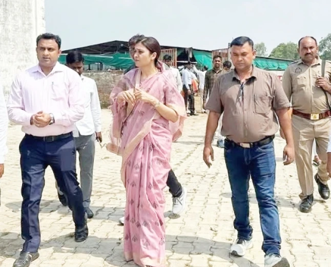 शमशाबाद गौशाला निरीक्षण के बाद नगर पंचायत में मचा घमासान