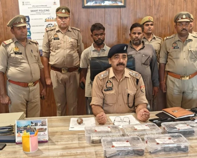 जलेसर पुलिस ने टप्पेबाजी और चोरी का किया खुलासा, दो आरोपी गिरफ्तार