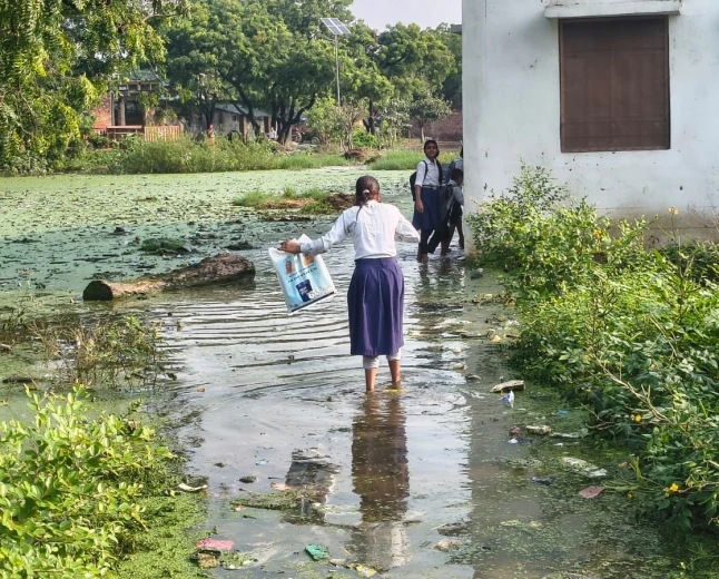 बाढ़ और बारिश से फर्रुखाबाद में किसानों की बढ़ी मुसीबतें