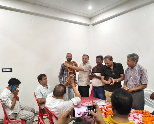 कमालगंज में केमिस्ट-ड्रगिस्ट संगठन की नई टीम गठित