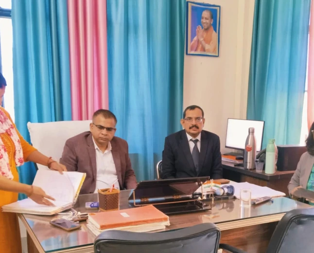 मैनपुरी: वन स्टॉप सेंटर के औचक निरीक्षण में मिली  खामियां, बिना हस्ताक्षर के लड़कियों को दिया जा रहा आश्रय