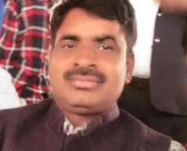 सभासद पर पिटाई करने का केस: पुलिस ने दोनों पक्षों को किया बंद 