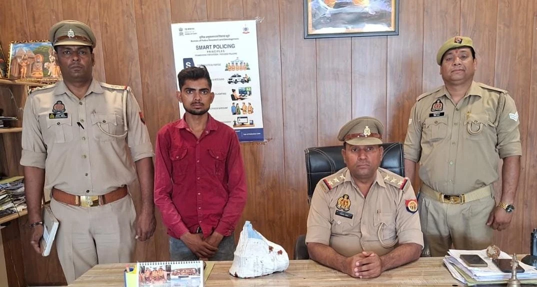 एटा पुलिस की बड़ी कार्रवाई: जलेसर मंदिर चोरी का आरोपी गिरफ्तार