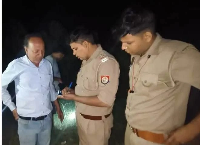 फर्रुखाबाद: कम्पिल में सर्राफा व्यापारी से लूट, लाठी-डंडों से किया हमला