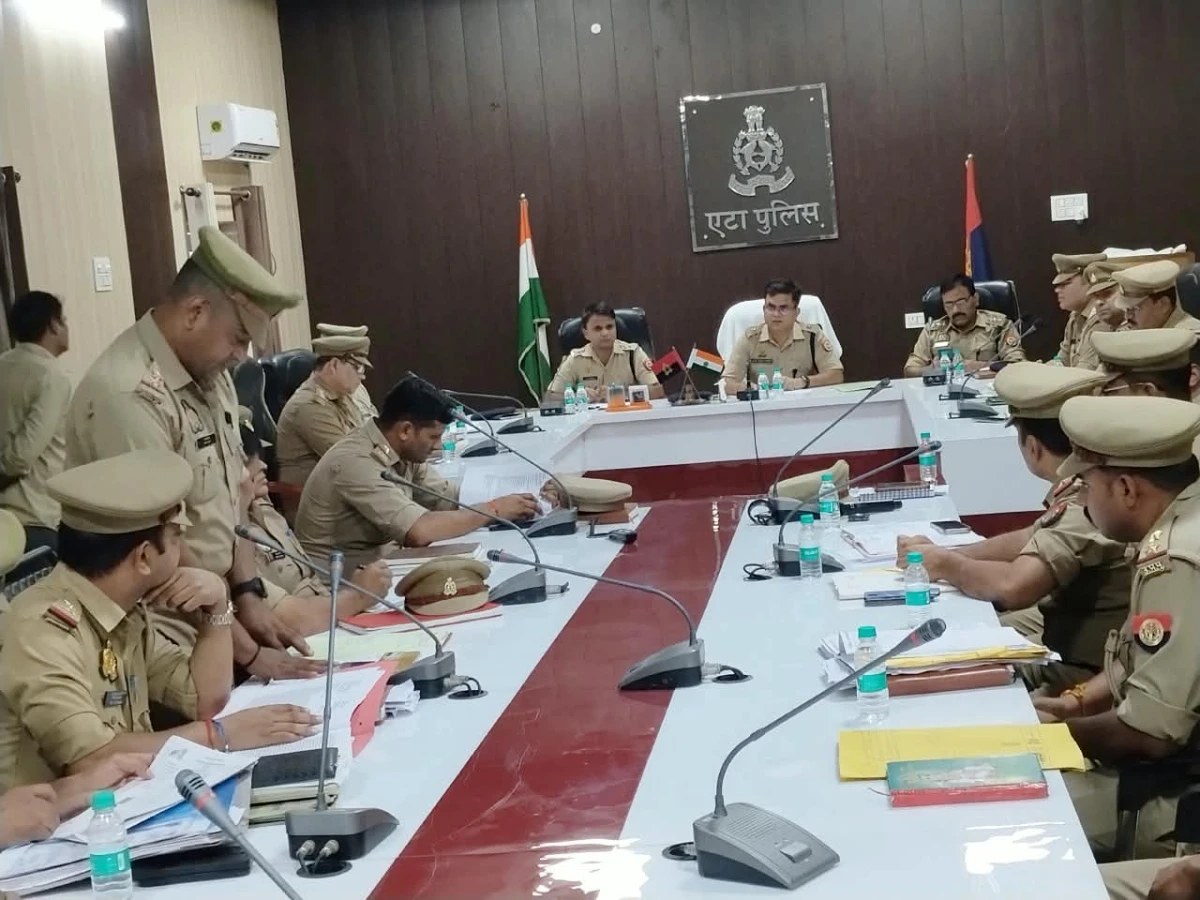 एटा पुलिस: लंबित विवेचनाओं में लापरवाही पर एएसपी की सख्त चेतावनी