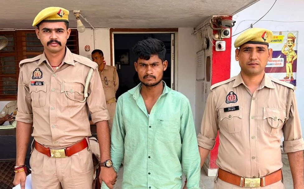 एटा पुलिस की बड़ी कार्रवाई: पॉक्सो एक्ट का वांछित आरोपी गिरफ्तार