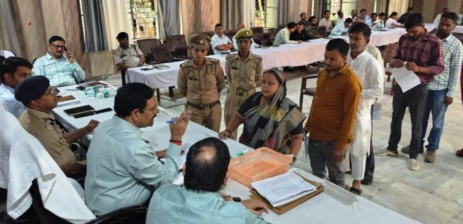 मैनपुरी संपूर्ण समाधान दिवस: कुरावली में 8 शिकायतों का त्वरित निस्तारण