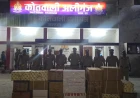 एटा में अवैध पटाखों पर पुलिस का शिकंजा, 21 कार्टून बरामद