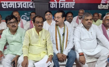 मैनपुरी में INDIA गठबंधन का 'लोकतंत्र बचाओ सप्ताह', वोट की रक्षा का संकल्प