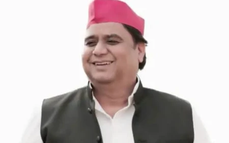 फर्रुखाबाद: नीलगाय से टकराई सपा नेता डॉ. जितेंद्र सिंह यादव की कार