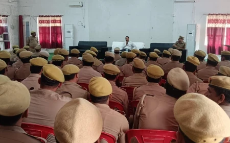 एटा पुलिस: डायल 112 की कार्यप्रणाली में सुधार हेतु विशेष बैठक