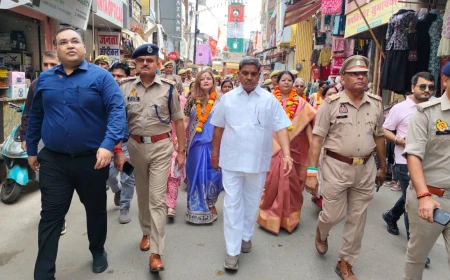 Kasganj news शारदीय नवरात्रि के अवसर पर कासगंज में निकला भव्य पैदल मार्च, महिला सुरक्षा एवं सशक्तिकरण का दिया संदेश