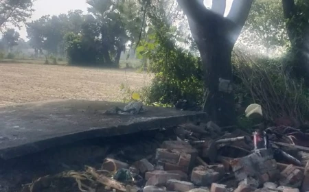 आतिशबाजी की कोठरी में भीषण धमाका, इमारत जमींदोज
