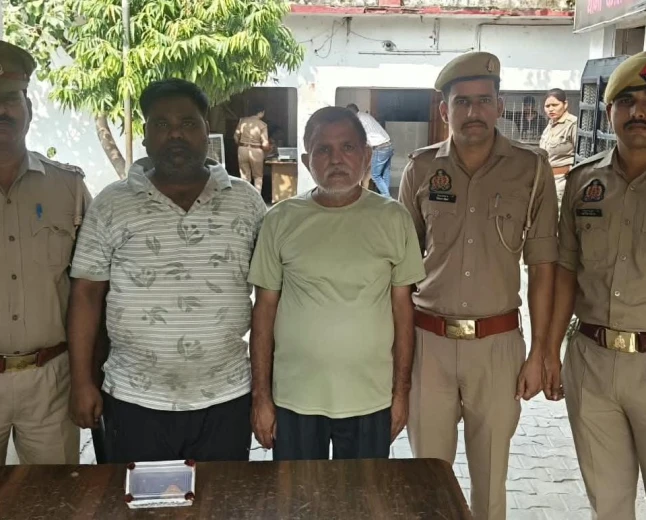 एटा पुलिस की बड़ी कार्रवाई: चोरी के मामले में दो शातिर गिरफ्तार