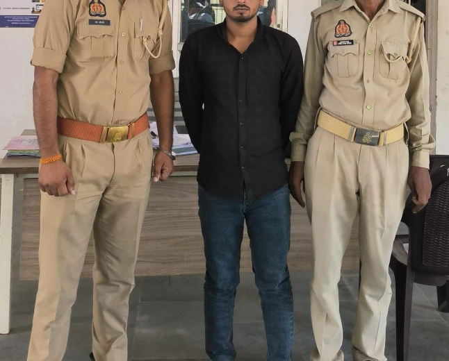 एटा पुलिस की बड़ी कार्रवाई: नाबालिग के अपहरण व दुष्कर्म का आरोपी गिरफ्तार