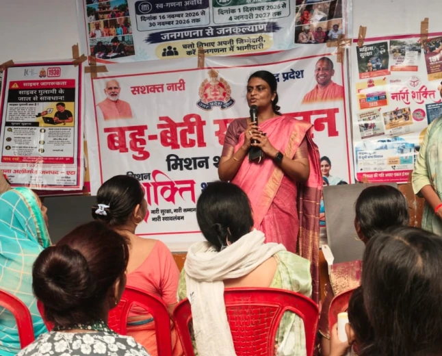 एटा: डीएम एम. अरुन्मोली की सख्ती, शिकायतों के फर्जी निस्तारण पर रोक