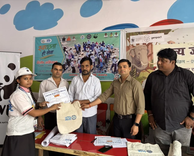 Kasganj news :- सोरों एस.जी.एम. जूनियर स्कूल,में चित्रकला एवं निबंध प्रतियोगिता का आयोजन किया गया