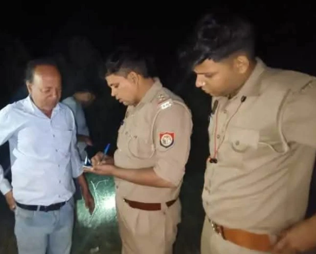 फर्रुखाबाद: कम्पिल में सर्राफा व्यापारी से लूट, लाठी-डंडों से किया हमला