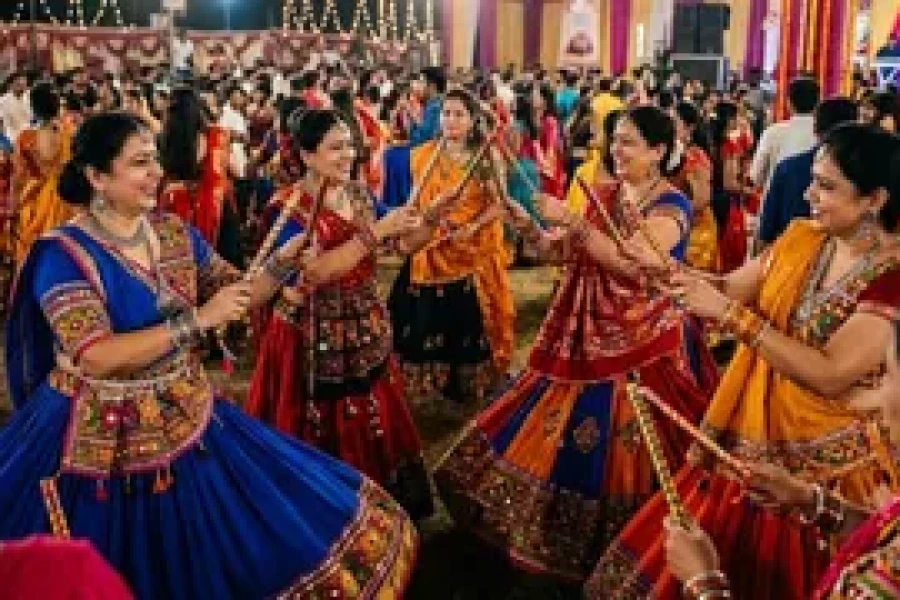 व्यंग्य : गरबे का जोश, शरीर बेहोश!