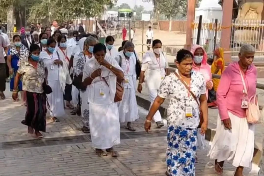 संकिसा बौद्ध महोत्सव: श्रद्धालुओं की भारी भीड़ और भव्य आयोजन
